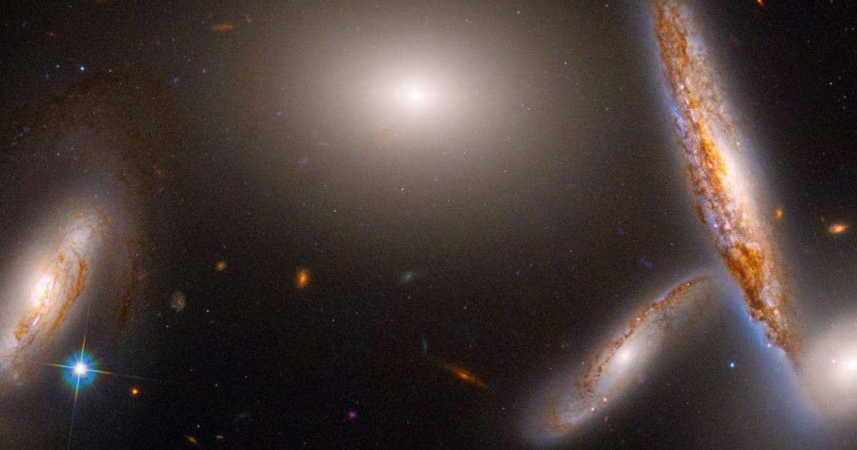 Look! Dazzling Hubble birthday image shows five galaxies bunched together