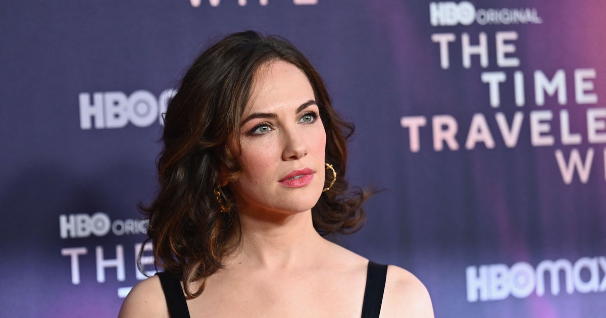 ‘Fall of the House of Usher’ star Kate Siegel responds to Frank Langella’s firing [Exclusive]