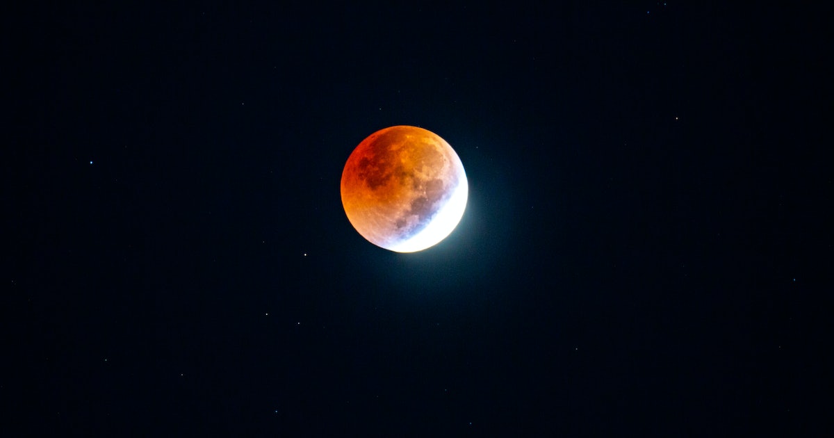 Beaver Blood Moon: 9 breathtaking images of November's lunar eclipse