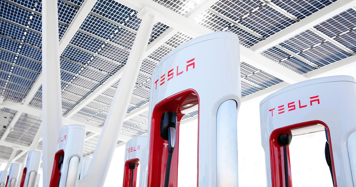 How Tesla could dominate EV fast charging across America