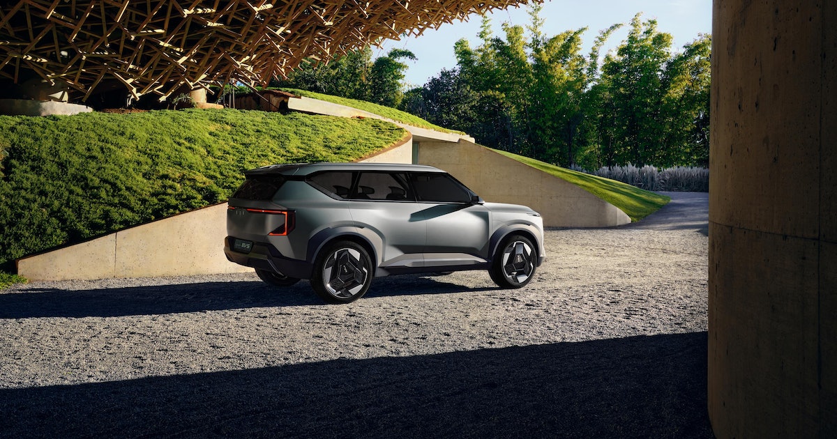 Kia’s EV5 SUV Concept Is Basically a Lounge On Wheels