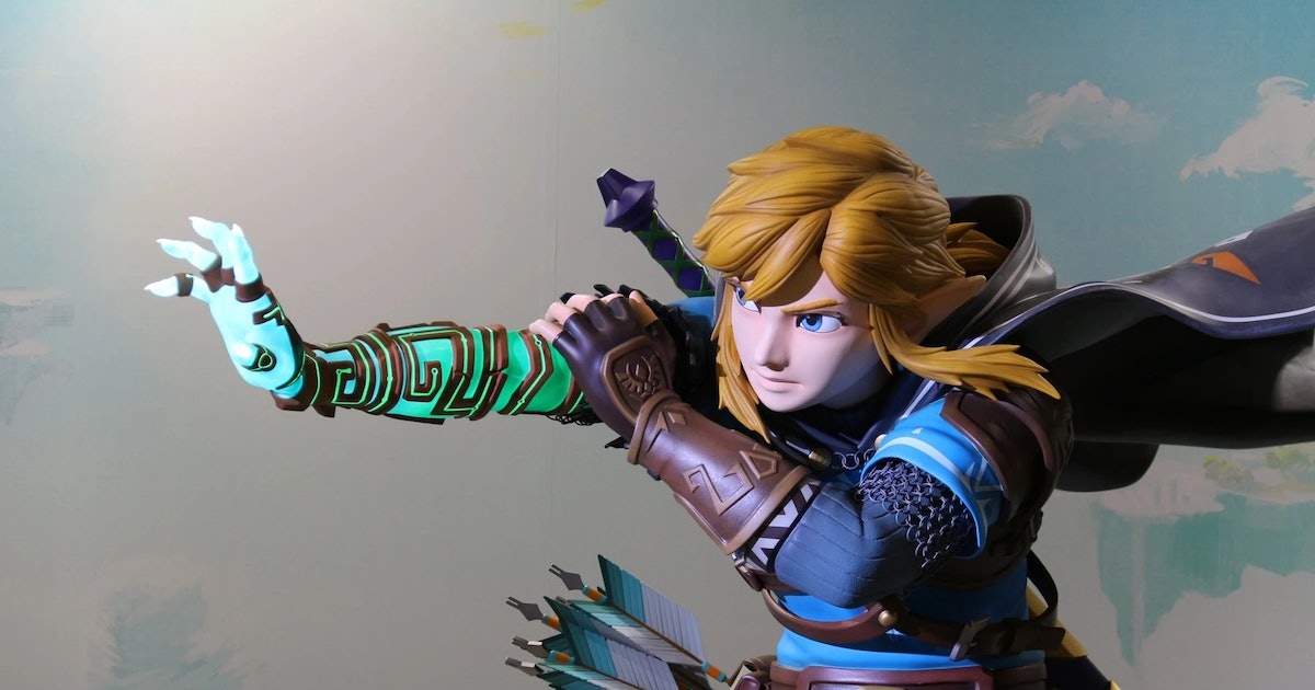 legend of zelda link statue