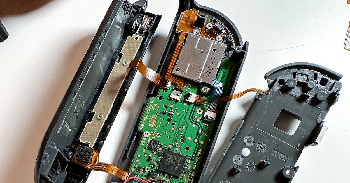 Why I Had No Choice But To Repair My Own Nintendo Switch Joy-Con