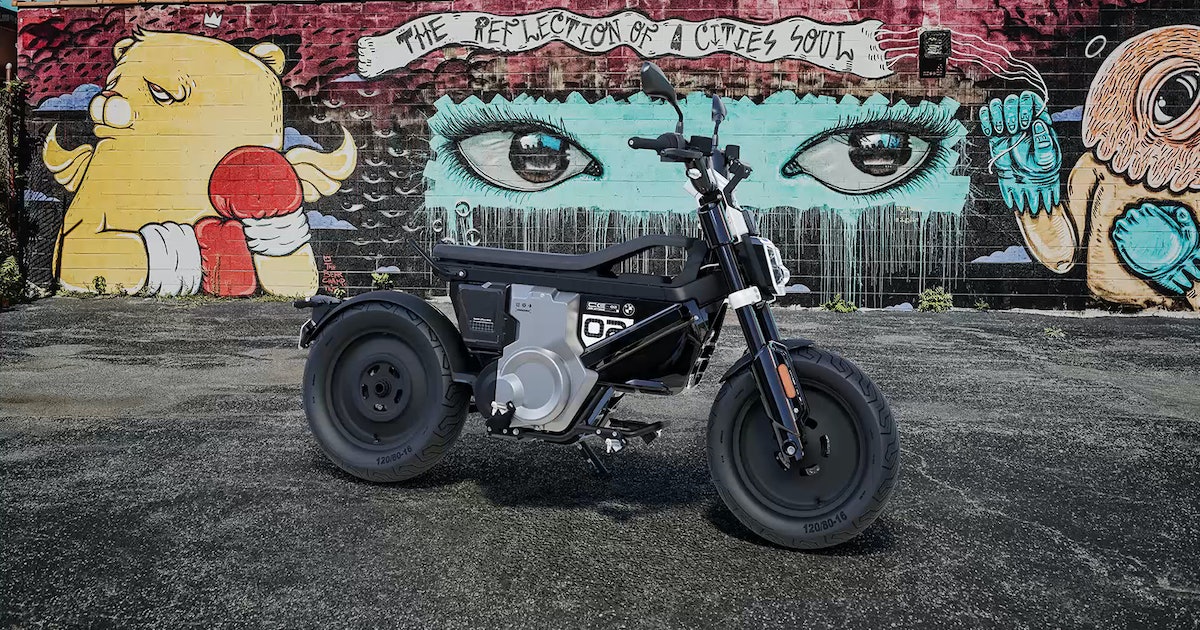 BMW’s New Electric Motorcycle Makes City Commuting Look Futuristic