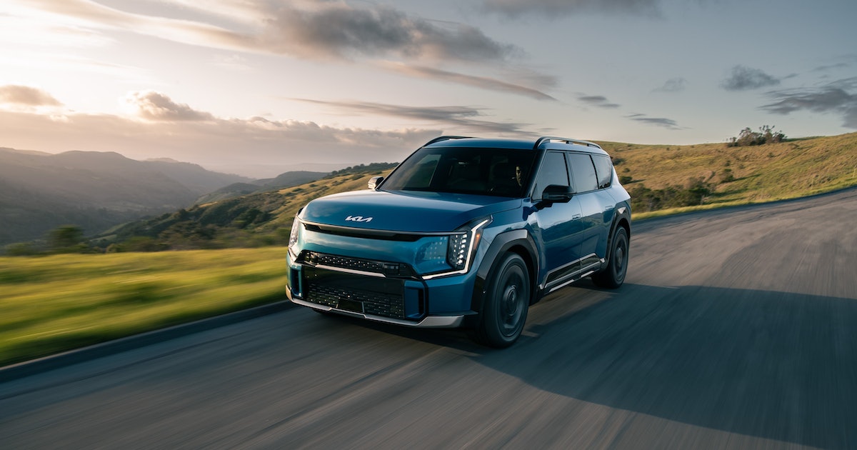 Kia’s EV9 Electric SUV Crushes Road Trips with 300-Mile Range and Fast Charging