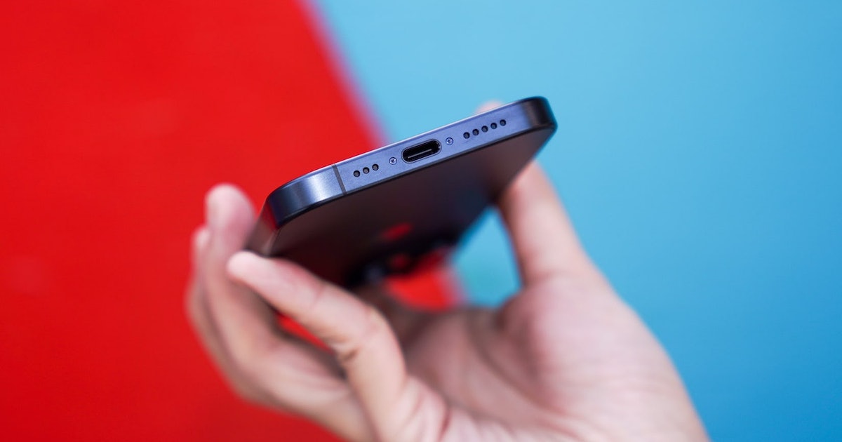 These Secret USB-C Features Make the iPhone 15’s Switch from Lightning Even Sweeter