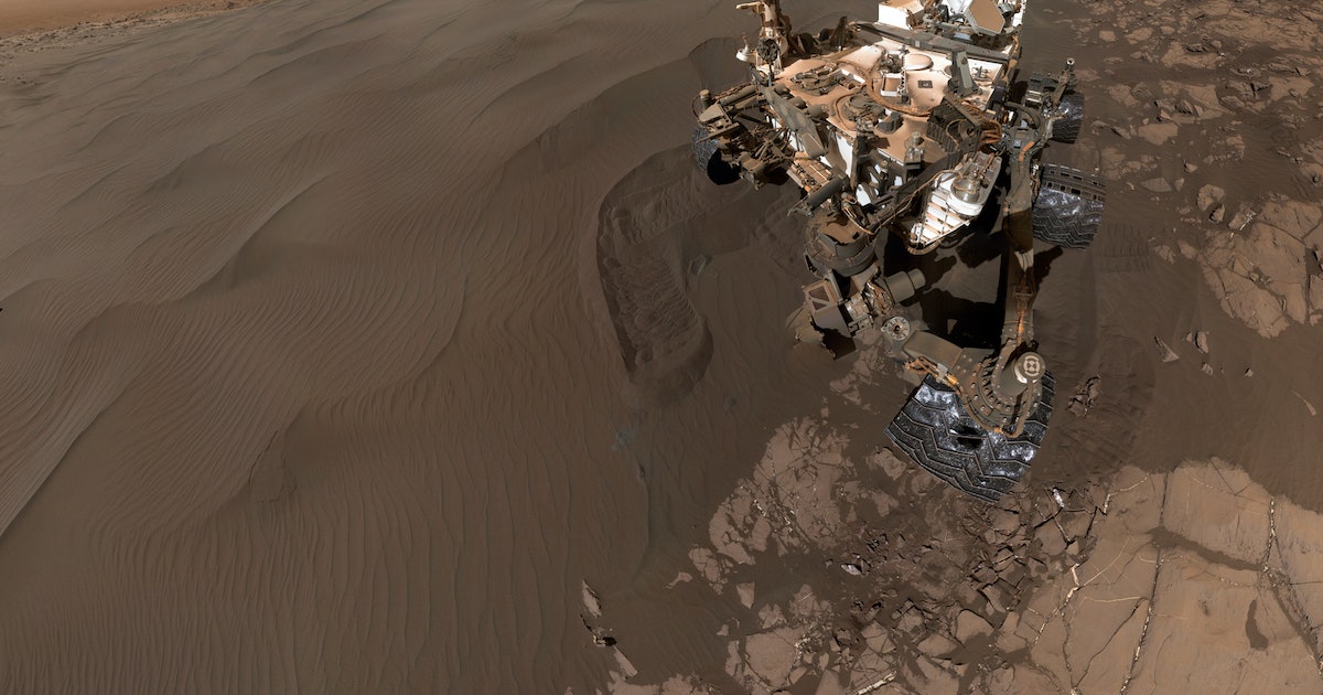 Celebrate Curiosity’s 4,000th Martian Day With These Incredible Images