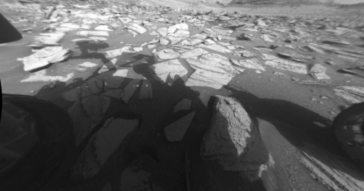 Watch NASA’s Curiosity Rover Vlog Its Holiday Vacation on Mars