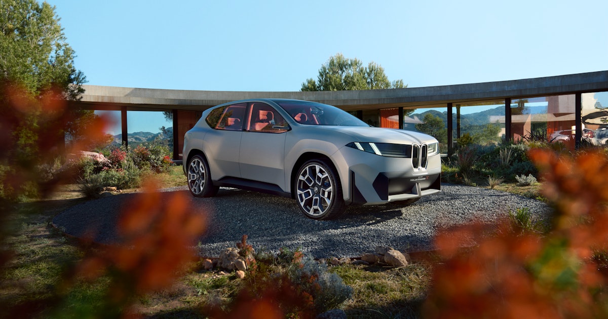 BMW’s Vision Neue Klasse X Electric SUV Has a Minimalist Interior That’ll Make Tesla Owners Jealous